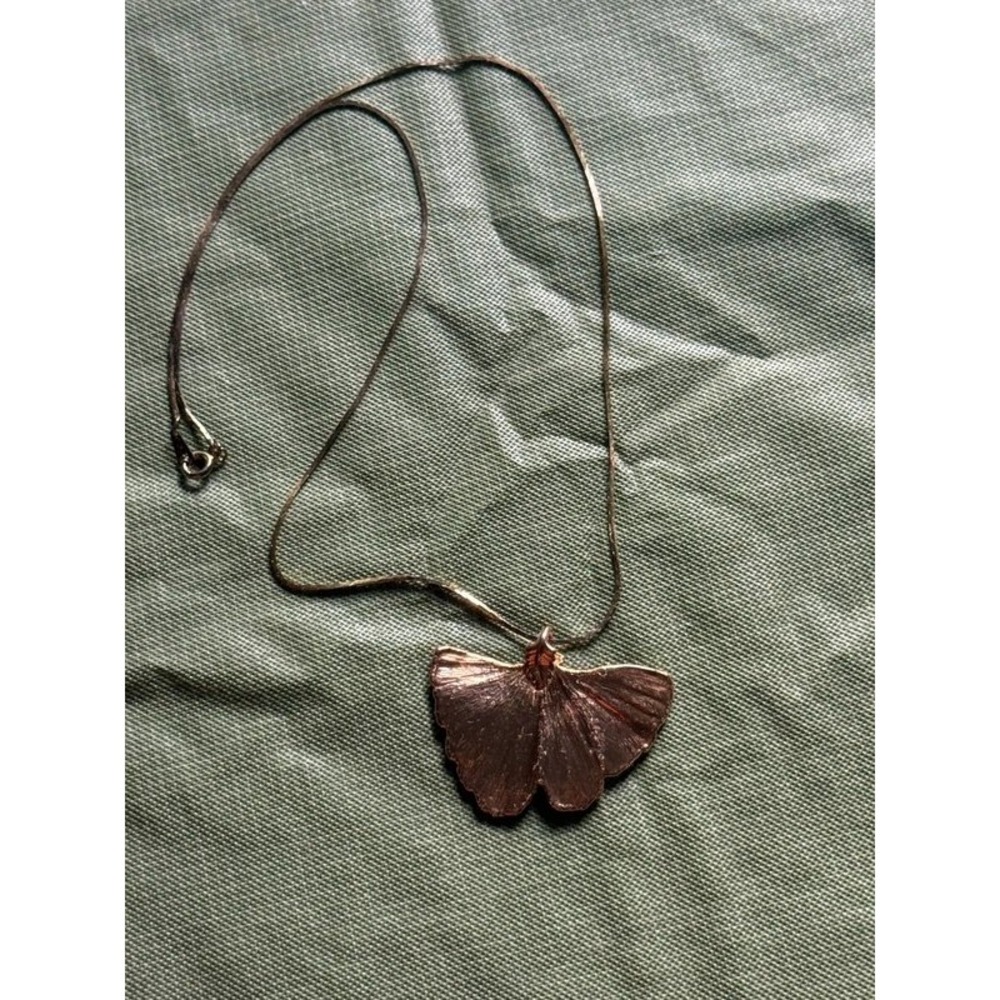 Vintage Gold Tone Ginkgo Biloba Leaf Pendant Snake Chain Necklace